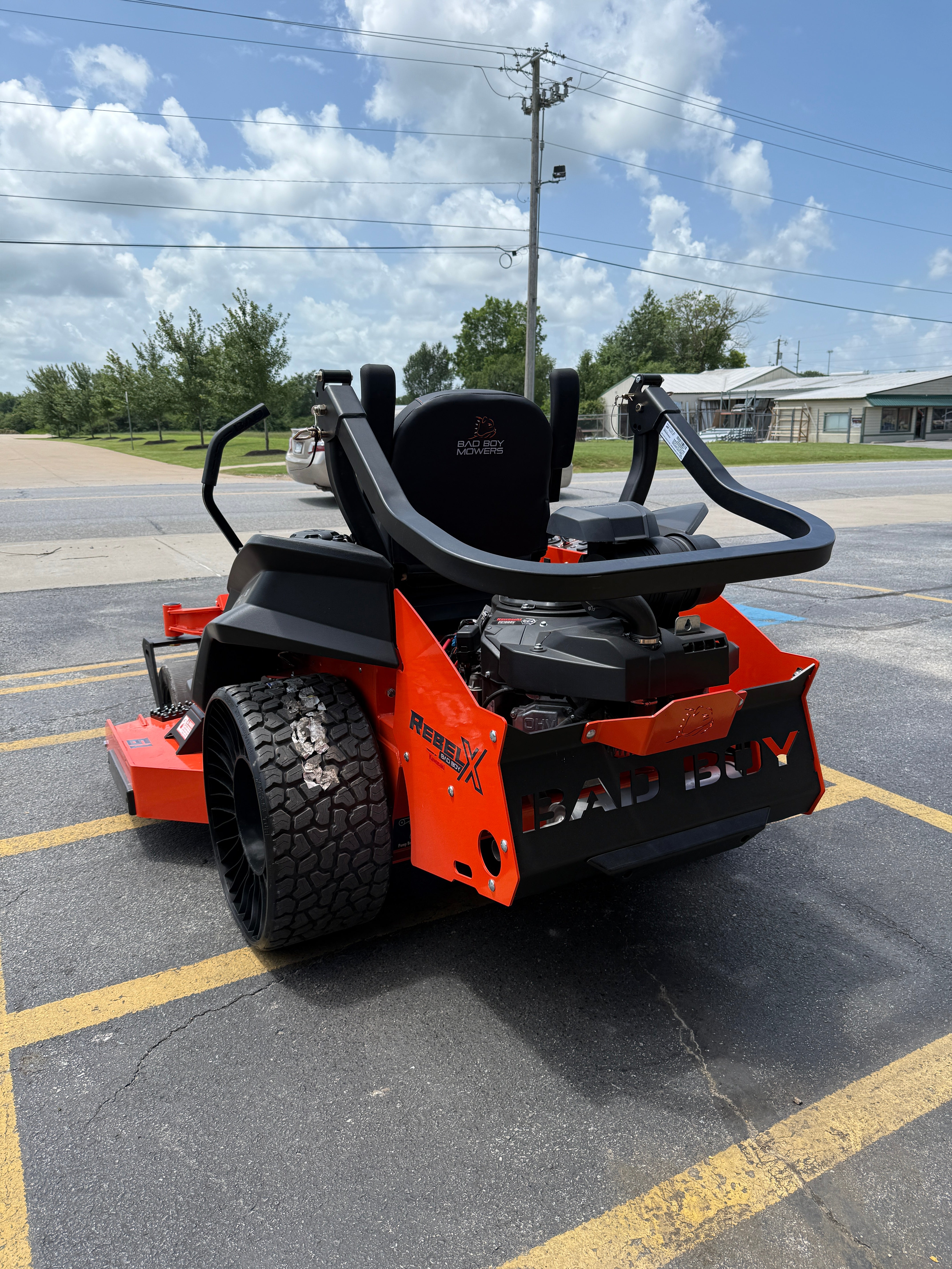 Rolly BAD BOY TRIGGERED BY THE YOUTH￼ Bad Boy Revolt 54″ Stand-On Kawasaki EFI BRV54EVO781 – The