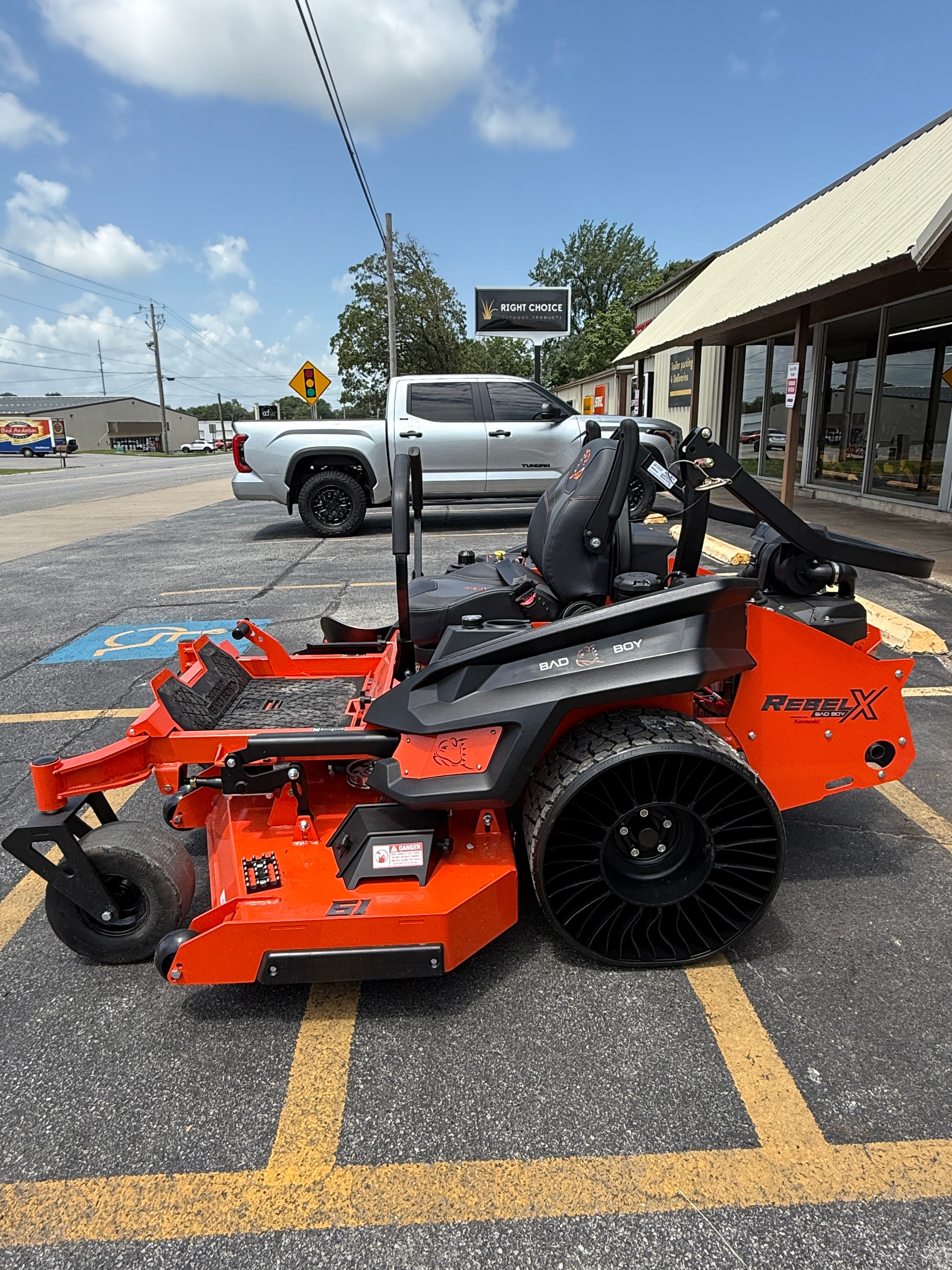 badboys Bad-Boy-Mowers-Revolt1-1.png